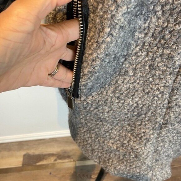 Vince Camuto Wool Blend Women's Jacket Size S Faux Leather Sleeve Mock Neck Gray - Picture 8 of 13